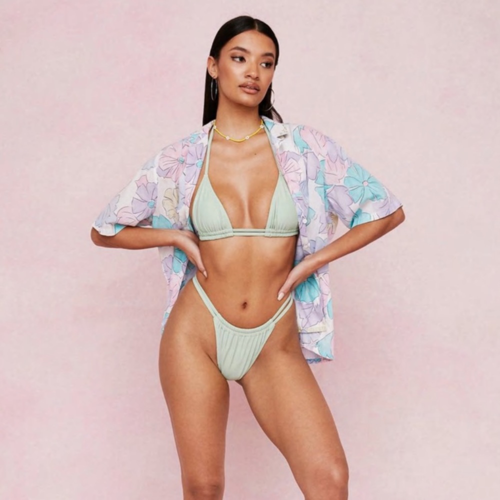 NWOT Nasty Gal Strappy Triangle High Leg Bikini